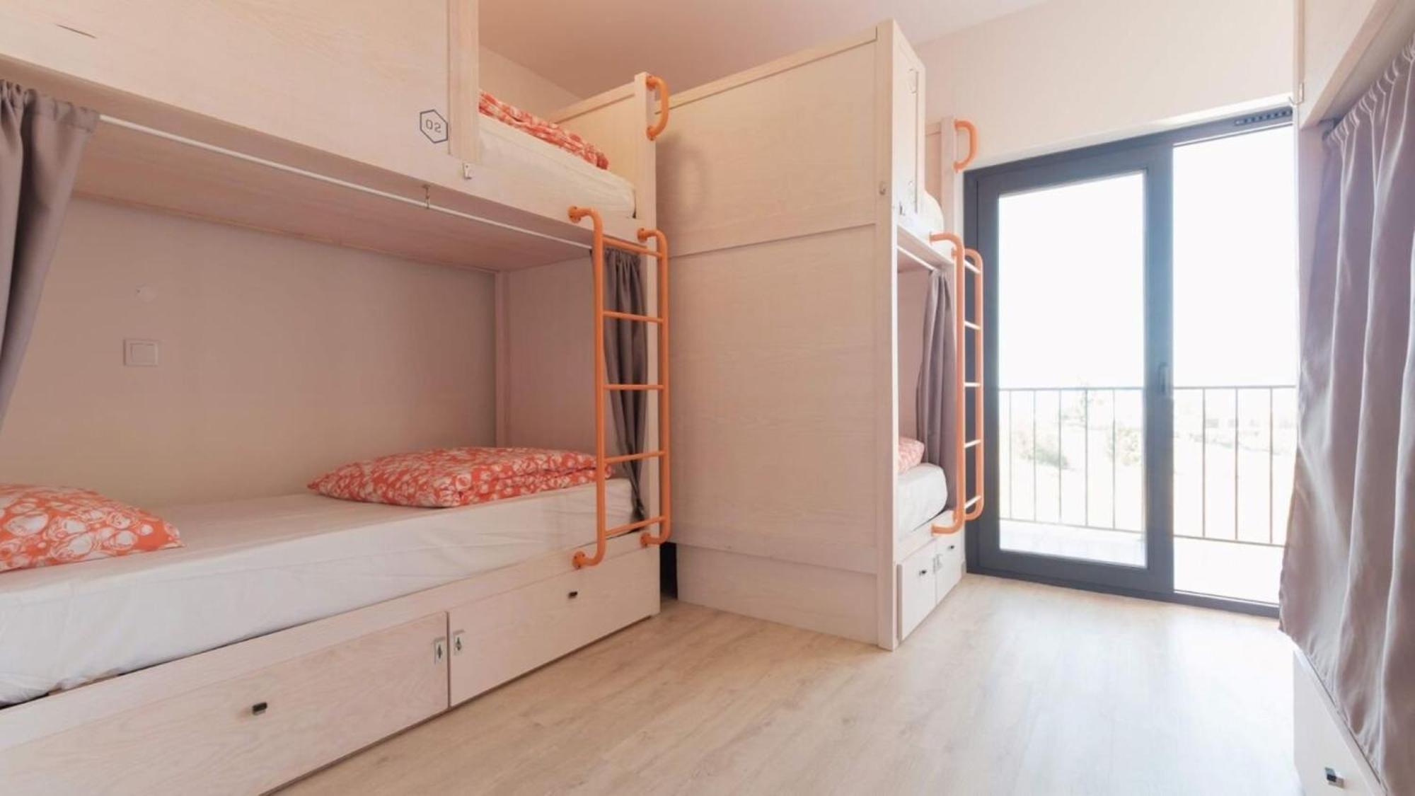 Bett im Frauenschlafsaal mit 6 Betten